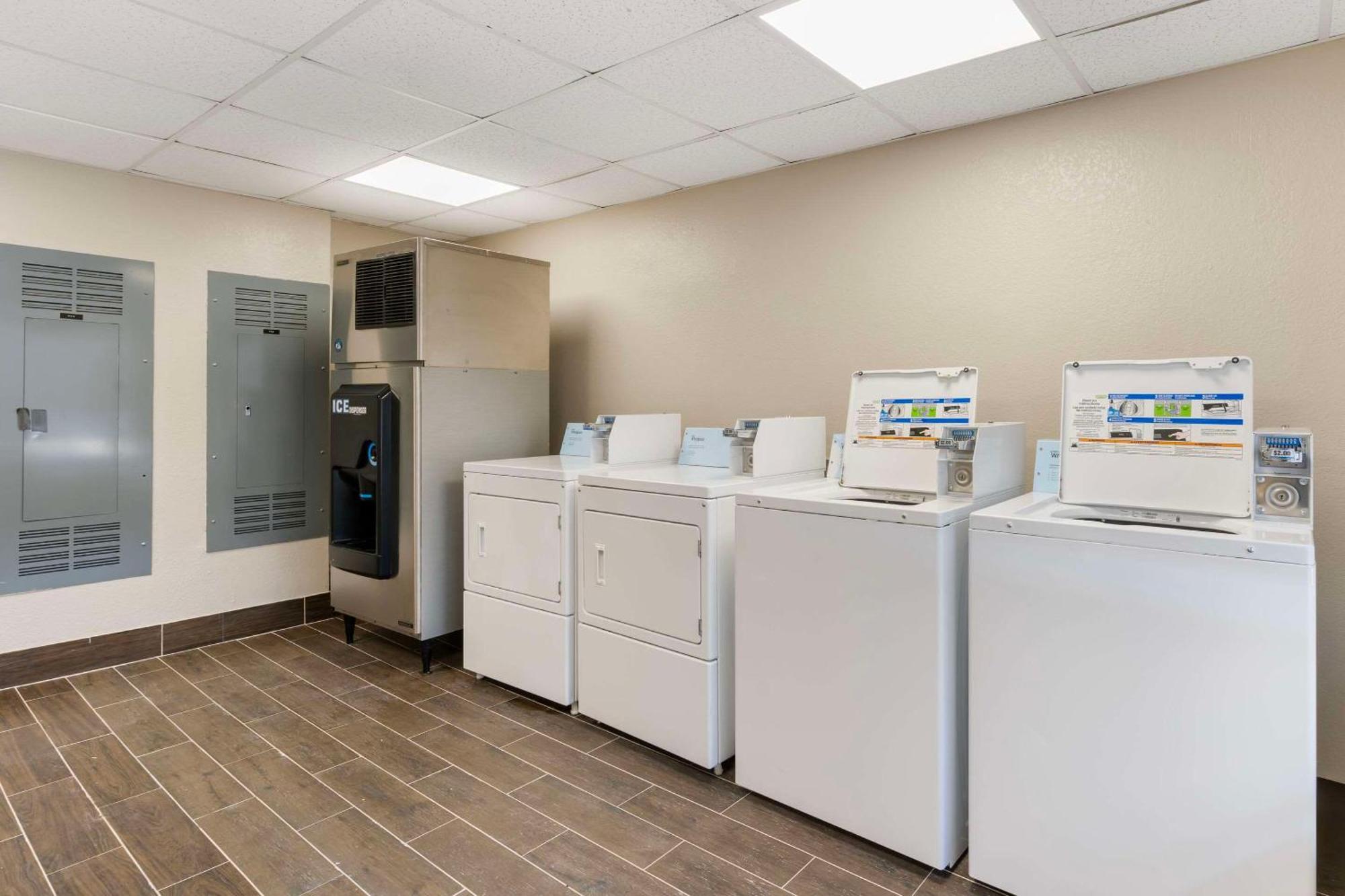 Comfort Suites West Jacksonville Ngoại thất bức ảnh